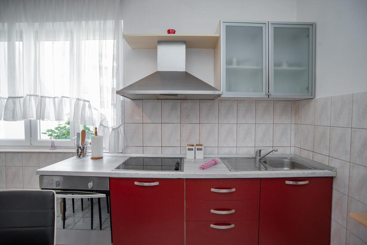 Apartments By The Sea Sumpetar, Omis - 2808 Exterior photo
